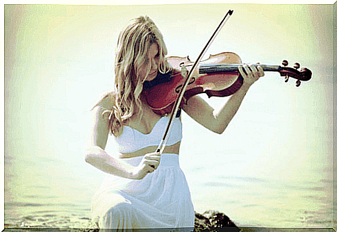 Woman plays violin