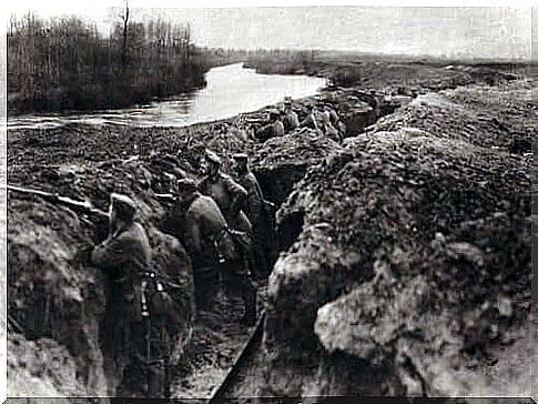 Soldiers in trenches