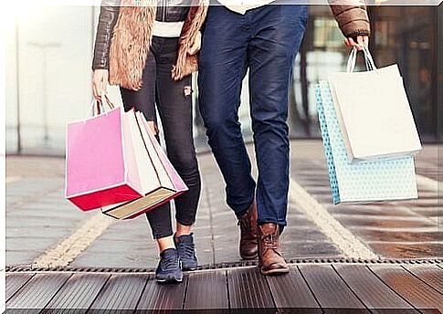 Shopping couple with bags