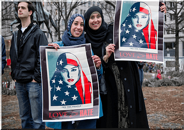 Two Muslim Women Fighting Xenophobia